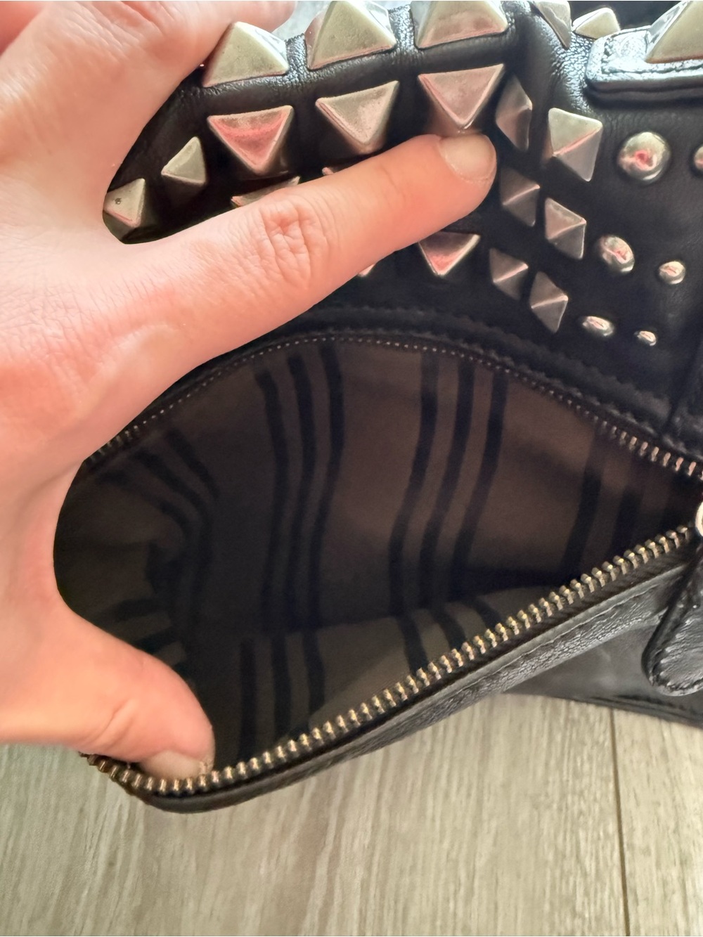 Frye Cameron Large Studded Satchel in black leather - Picture 3 of 13